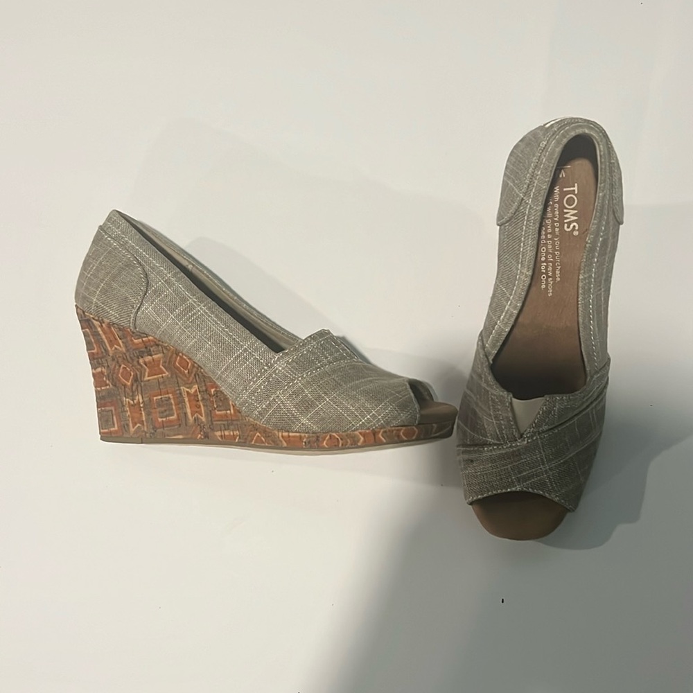 Toms wedge heels